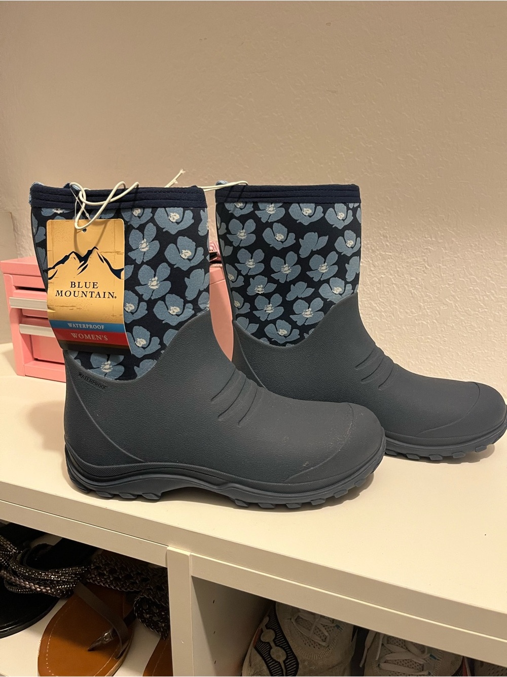 Blue Mountain Women's Navy Floral Waterproof Rain & Snow Boots Size 7 NWT